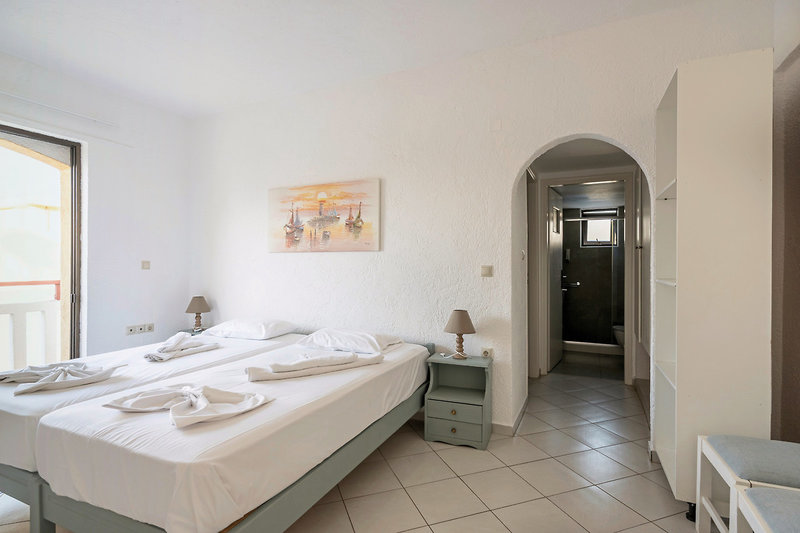 Paloma Garden & Corina Hotel 9