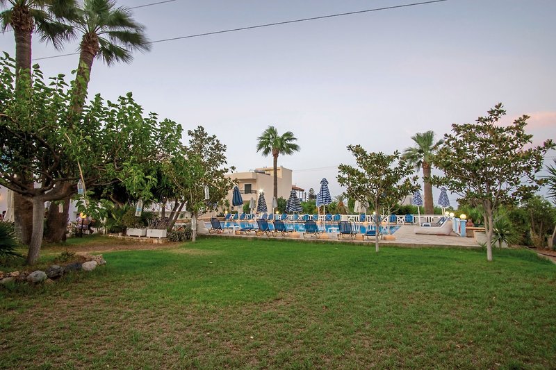 Paloma Garden & Corina Hotel 12