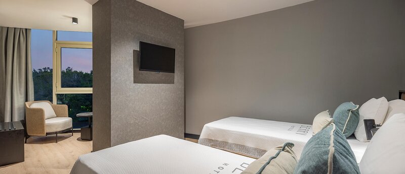 Berry Blue Hotels 92