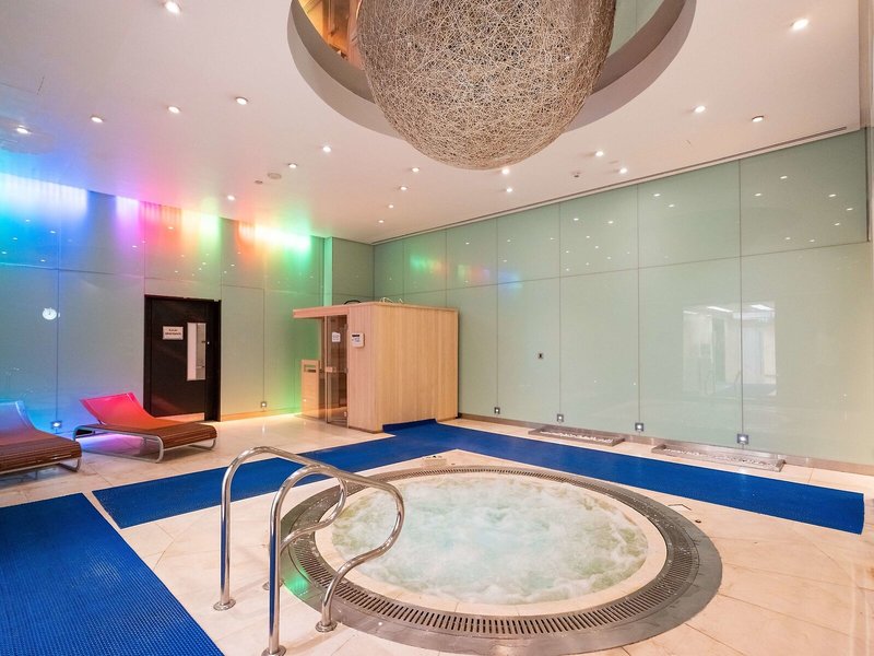 Dubai International 9 - Indoor Pool