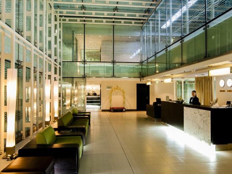 Dubai International 13 - Lounge / Lobby