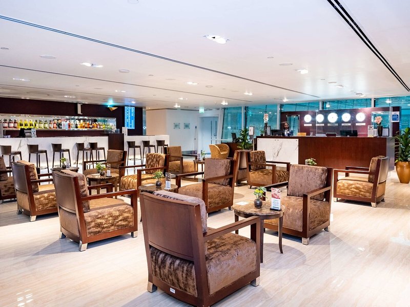 Dubai International 15 - Bar