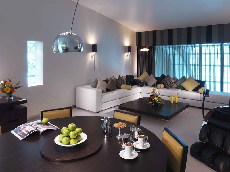 Dubai International 19 - Restaurant