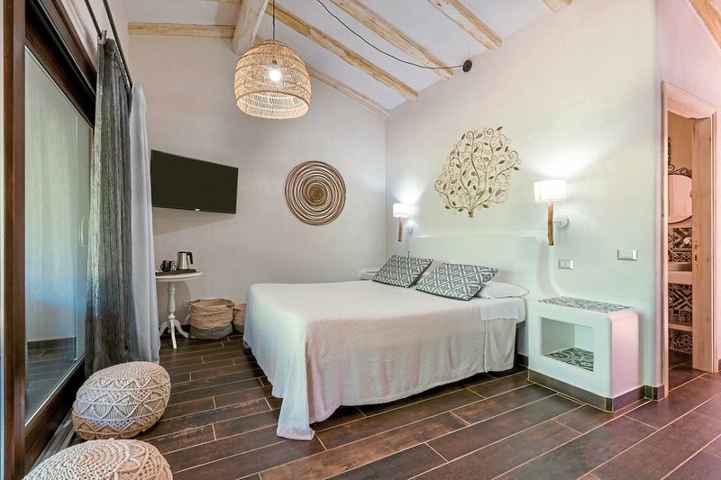 Galanias Hotel & Retreat 11