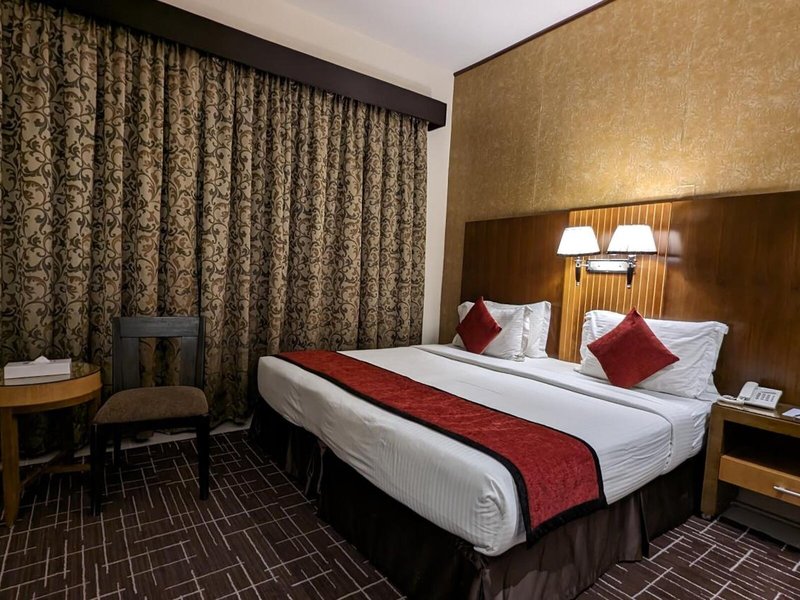 City Tower 34 - Room Example