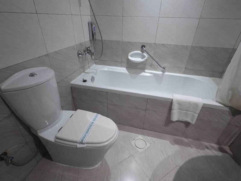 City Tower 37 - Bathroom Example