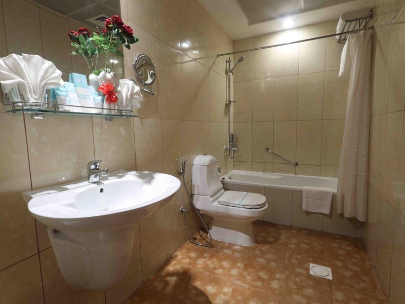 City Tower 41 - Bathroom Example