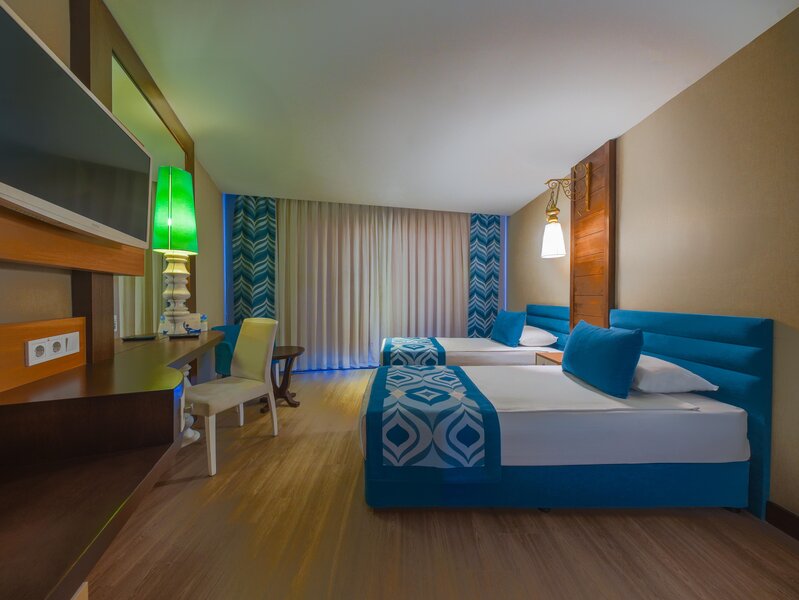 Dream World Resort & Spa 12