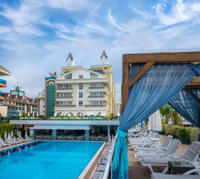 Dream World Resort & Spa 33