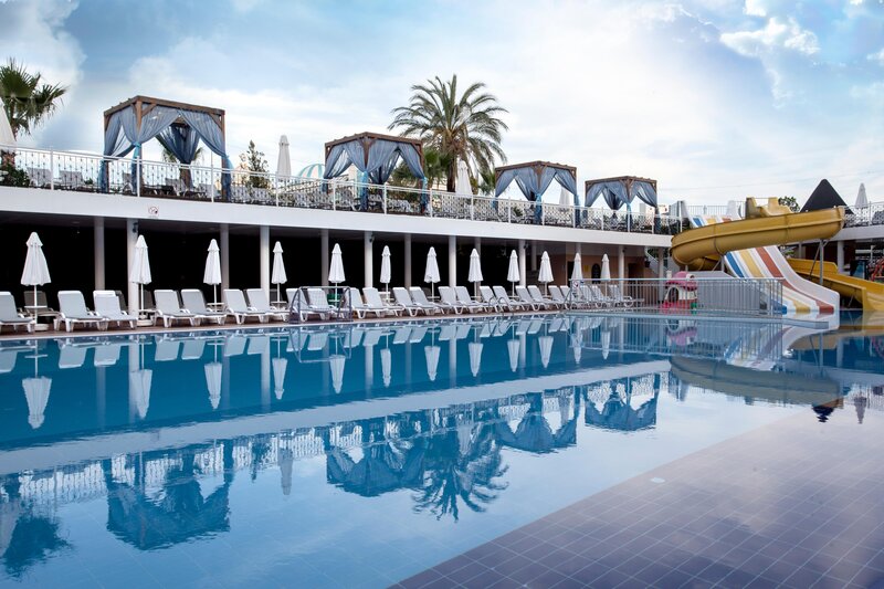 Dream World Resort & Spa 35