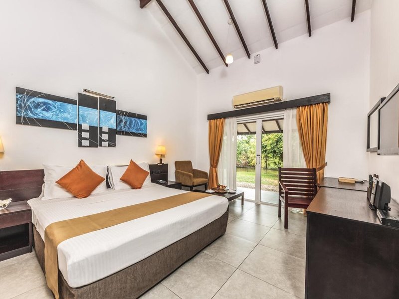 Amethyst Resort Passikudah 33