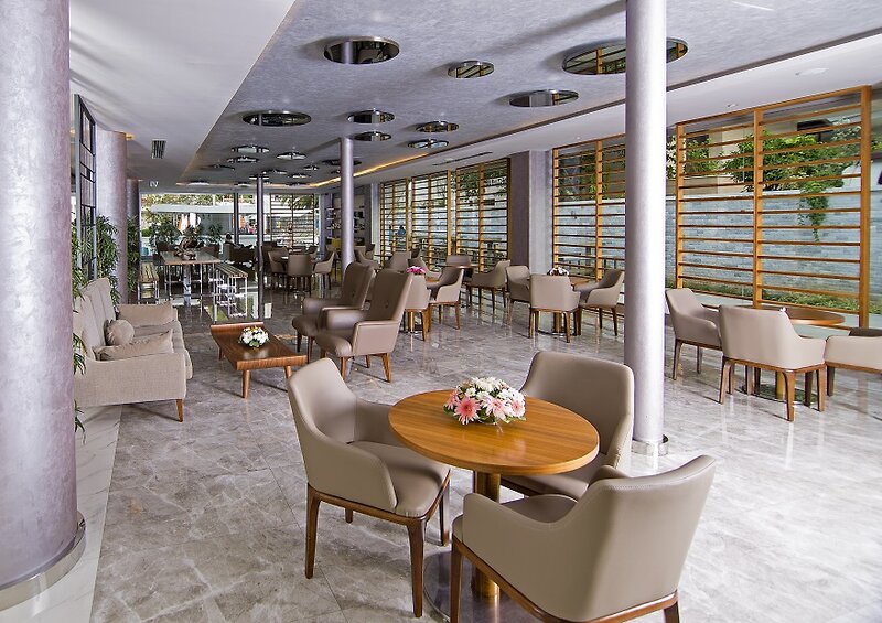 Mirage World Hotel 4