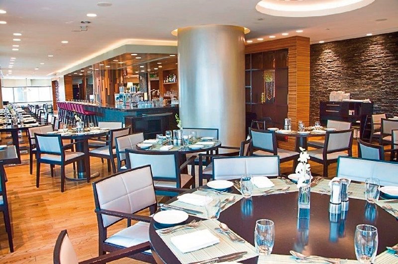 Towers Rotana 8