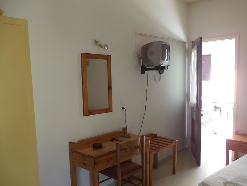 Argo Studios 4 - Room Example