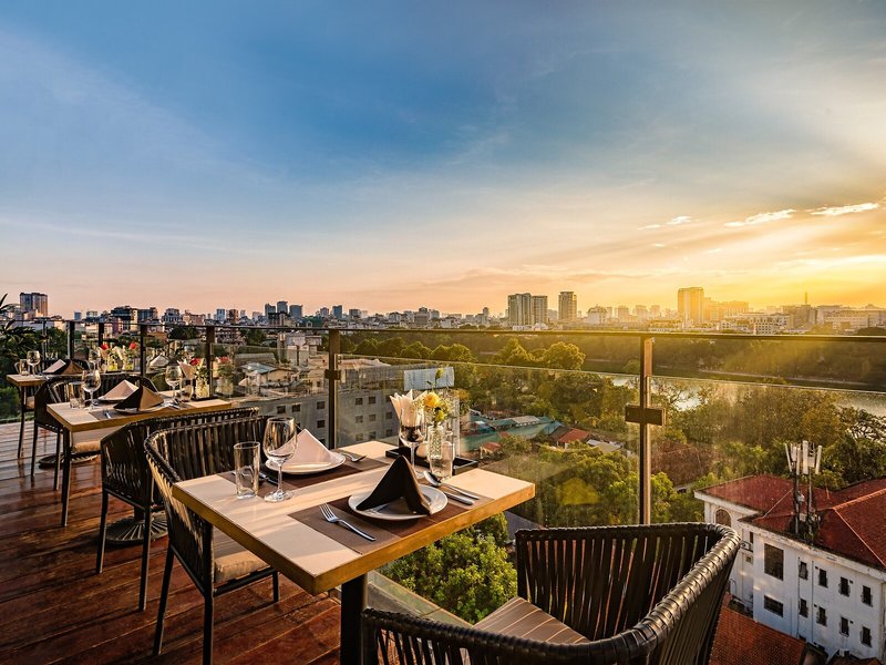 Authentic Hanoi Boutique Hotel 11