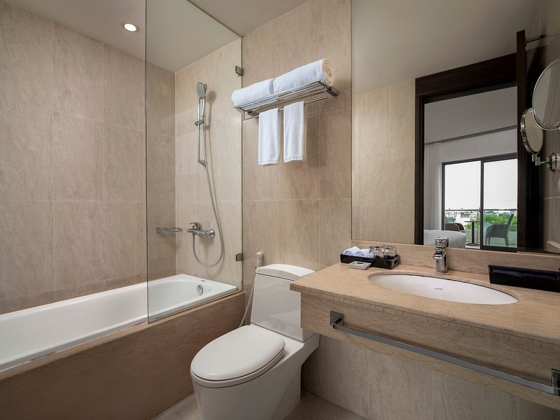 Authentic Hanoi Boutique Hotel 43
