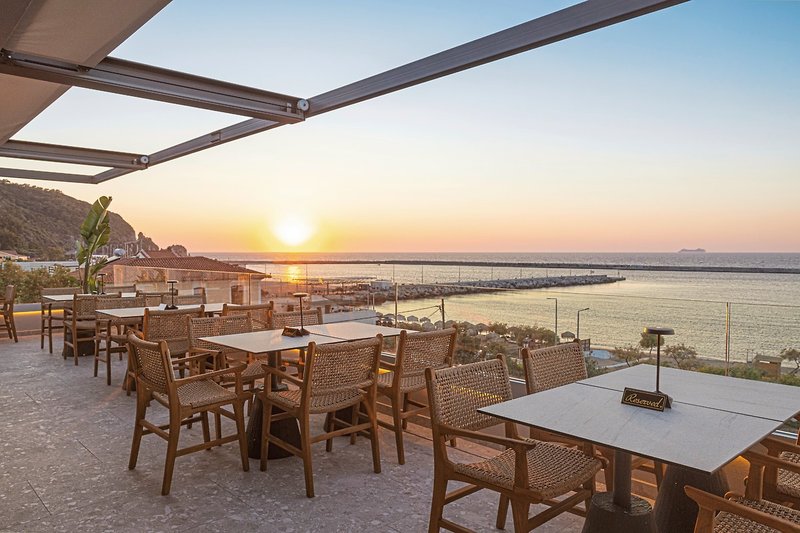 Erato Seaside Hotel 5