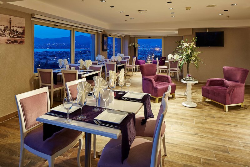 DoubleTree by Hilton Hotel Izmir - Alsancak 5