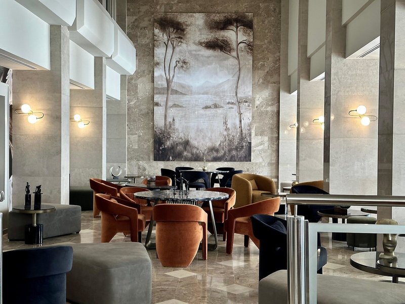 Crown Resorts Horizon 16