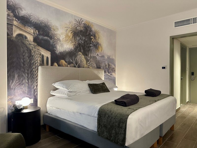 Crown Resorts Horizon 23