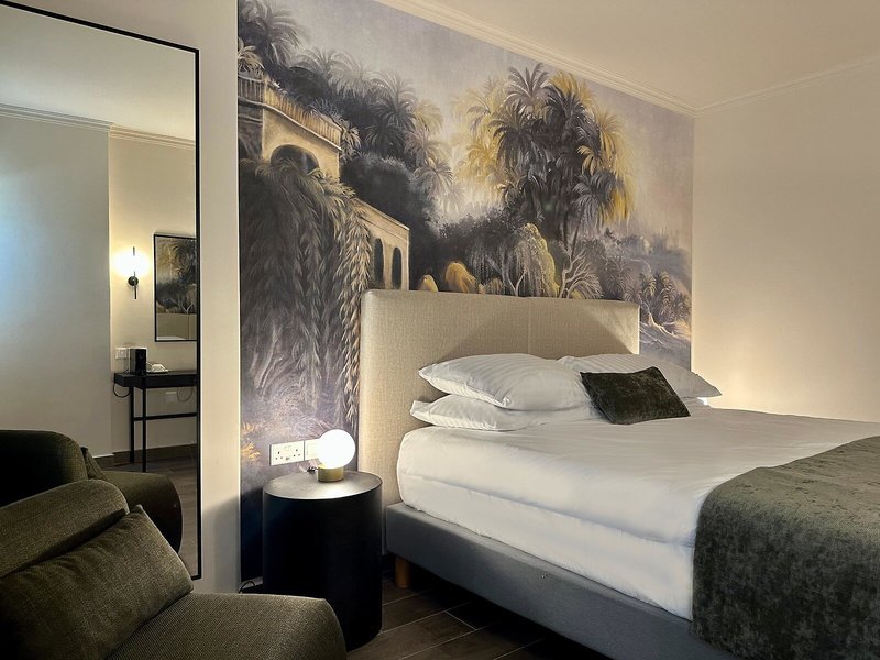 Crown Resorts Horizon 25