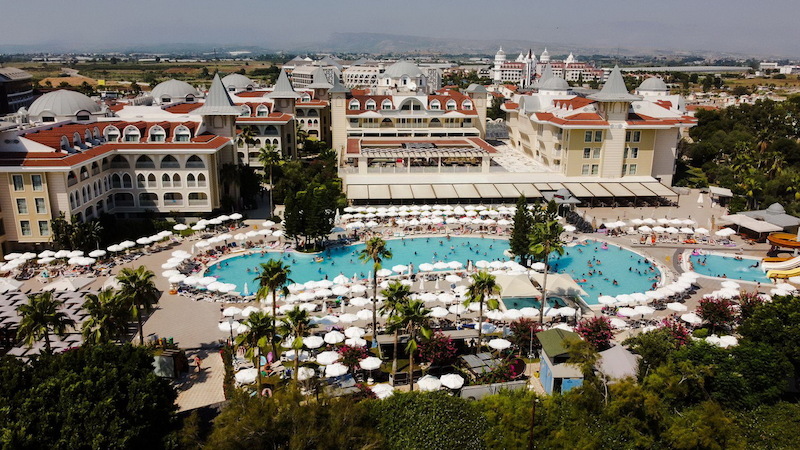 Side Star Resort 75