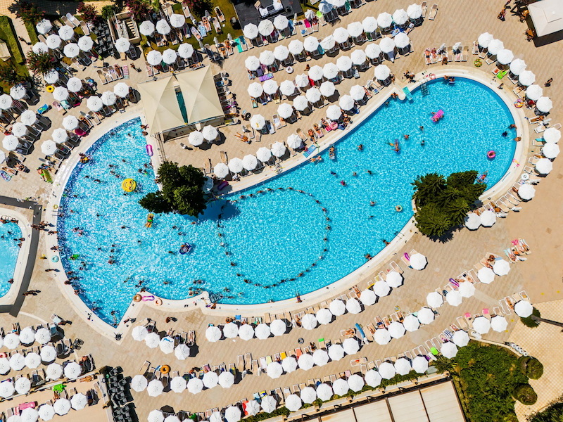 Side Star Resort 77