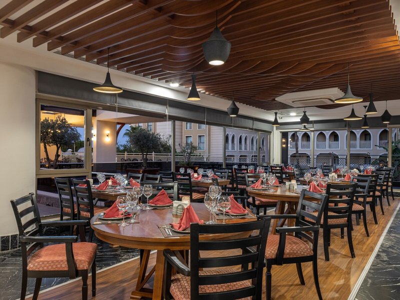 Side Star Resort 34
