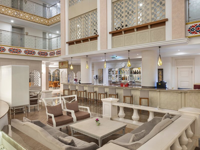 Side Star Resort 44