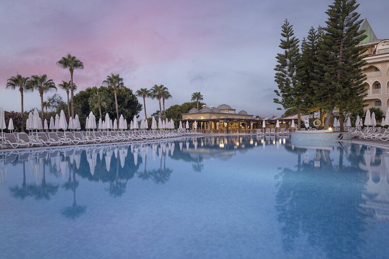 Side Star Resort 9