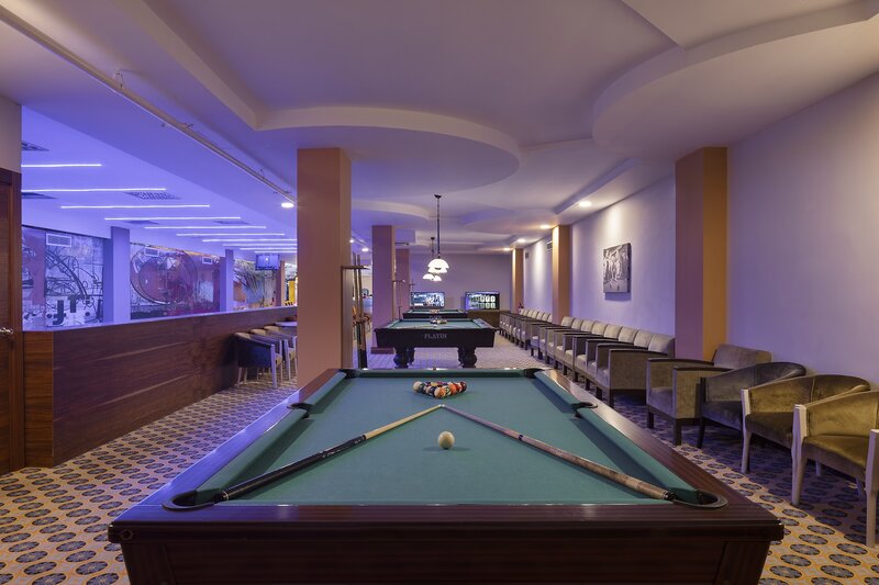 Side Star Resort 33