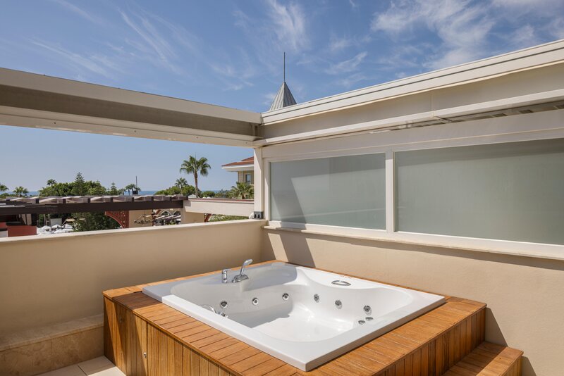 Side Star Resort 49