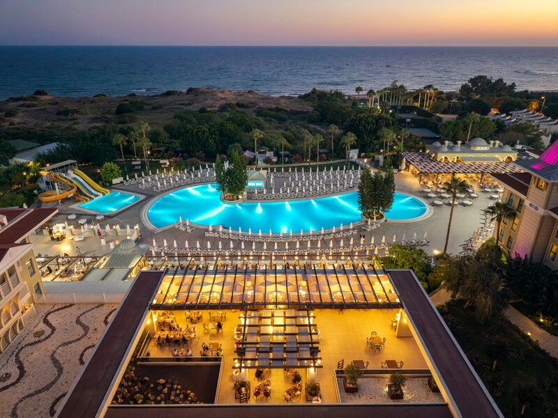 Side Star Resort 50