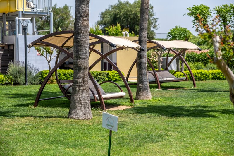 Side Star Resort 67