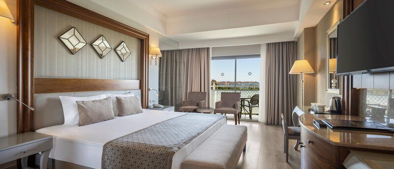Side Star Resort 100