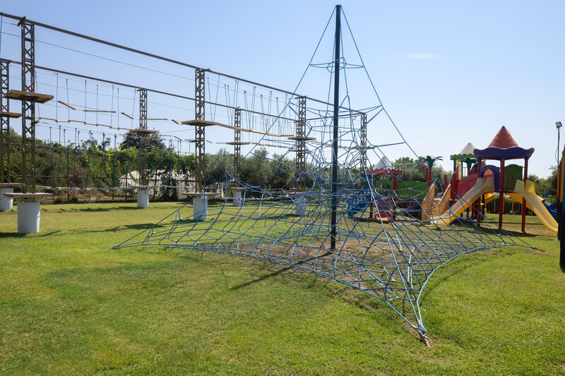 Side Star Resort 140