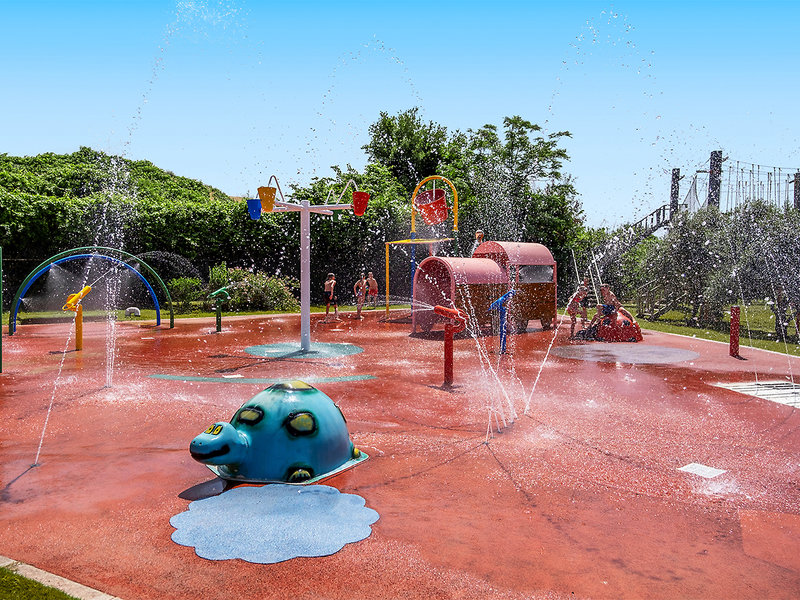 Side Star Resort 9