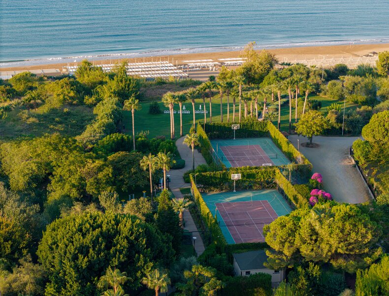Side Star Resort 56