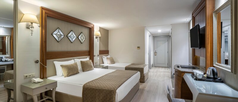 Side Star Resort 82