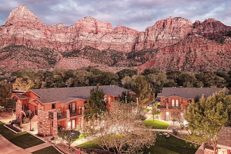 Cable Mountain Lodge 7 - Terrace