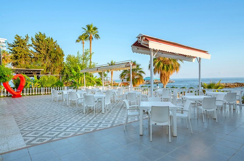 Ramira Beach Hotel 4