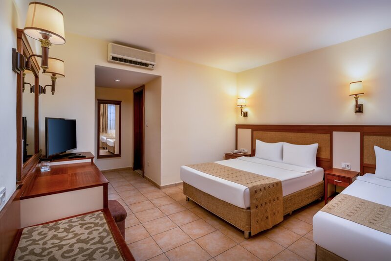Özlem Garden Hotel 12