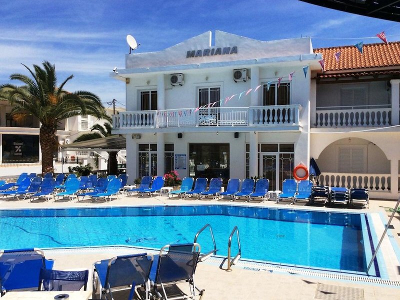 Mariana Hotel & Studios 4