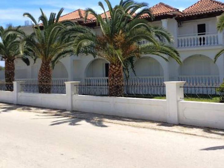 Mariana Hotel & Studios 3