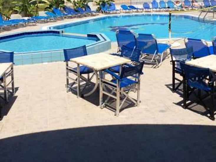 Mariana Hotel & Studios 10