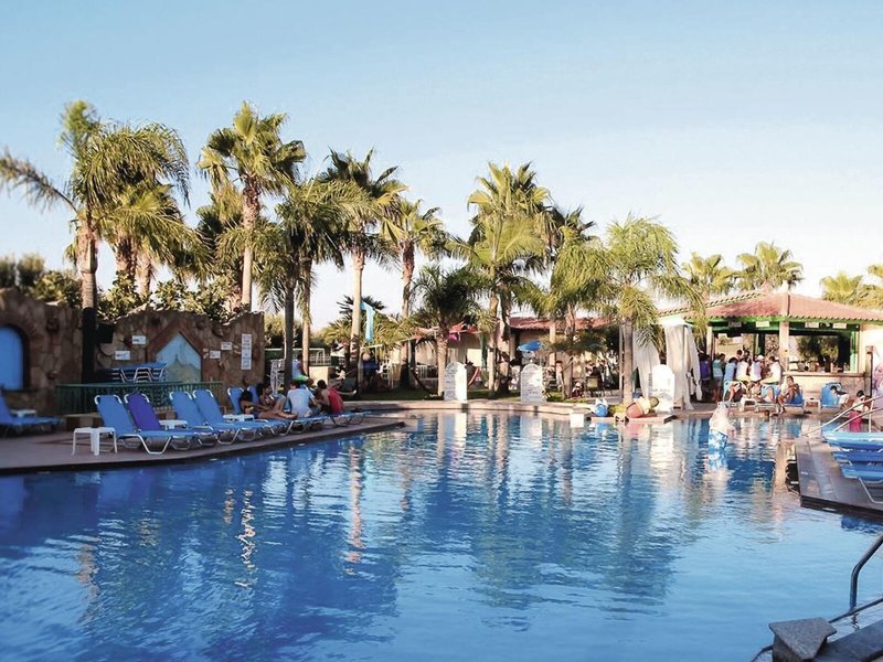 Oasis Studio Apartments 1