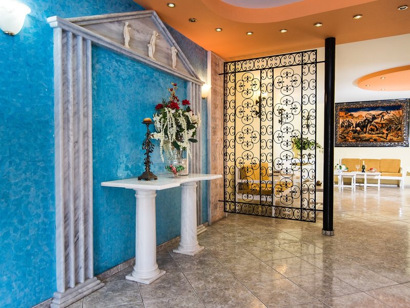 Oasis Studio Apartments 7