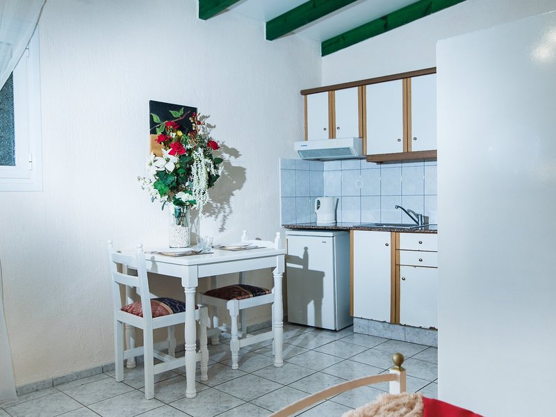 Oasis Studio Apartments 8