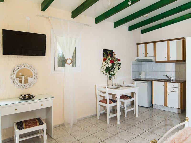 Oasis Studio Apartments 9