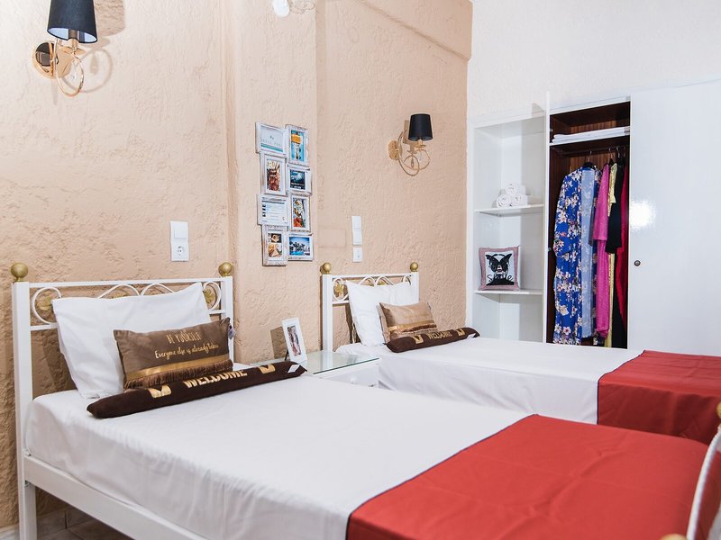 Oasis Studio Apartments 25